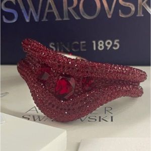 Atelier Swarovski Tigris Cuff bangle with Red crystals. Palladium plated size M.